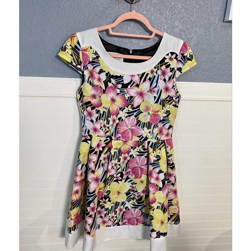 Neverland  Floral A-Line Cap Sleeve Mini Dress Women's Size Medium